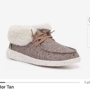 Hey Dude Women's Wendy Fold Stitch Cozy Shoes